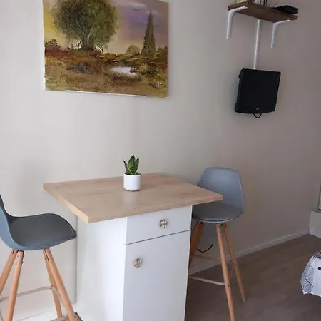 Joli Petit Studio * Ginestas